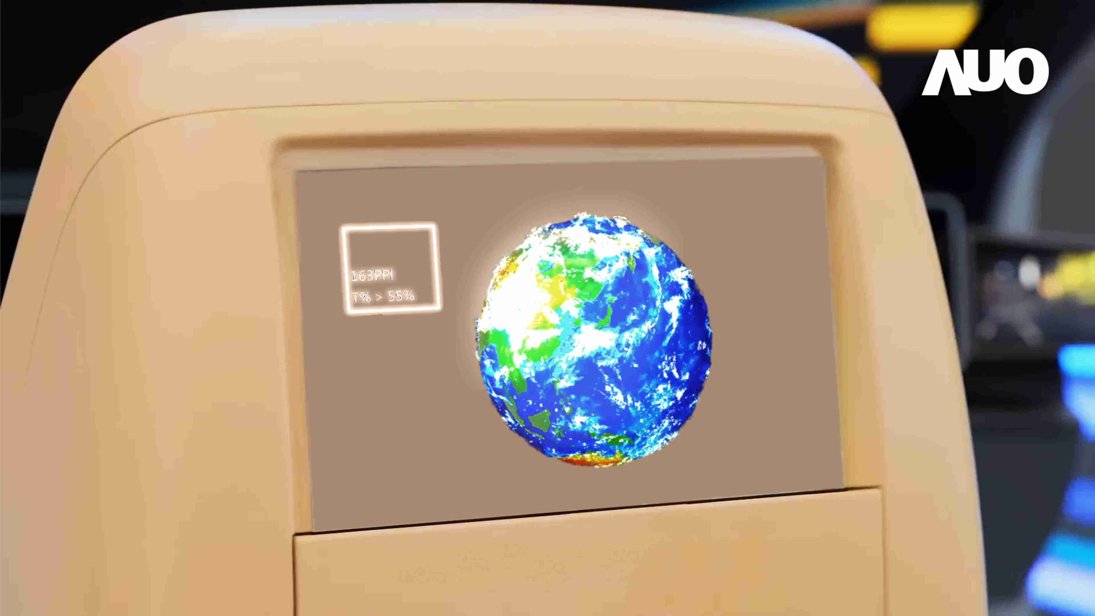 尊龙集团突破设计与制程挑战，，，推出全球最高分辨率163ppi的13.5吋透明Micro LED面板，，并积极布局智能车市场，，，以期拓展透明显示应用的可能性